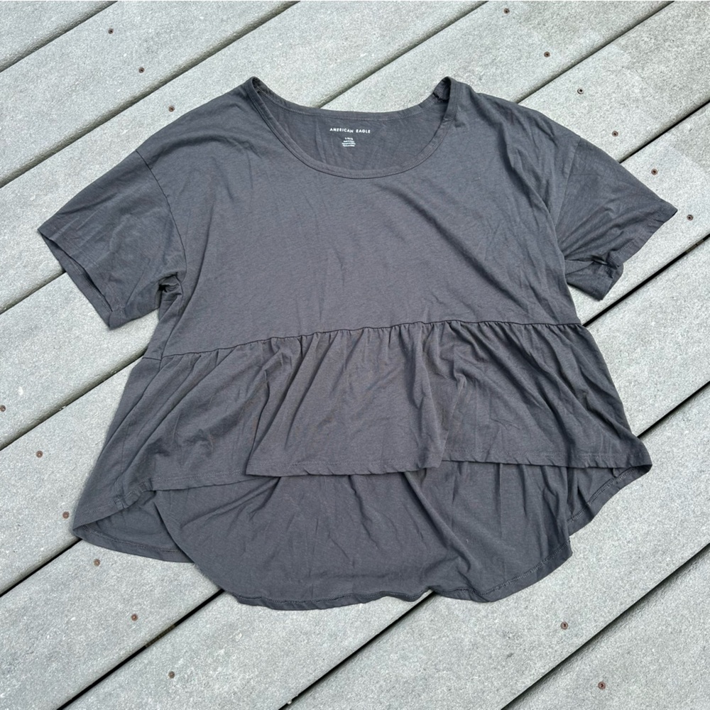 AE high low peplum top sz m